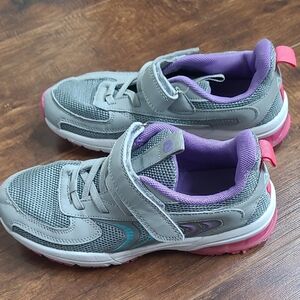 Air Kids Athletic Pink And Purple Shoes Size 4.5 Or 35